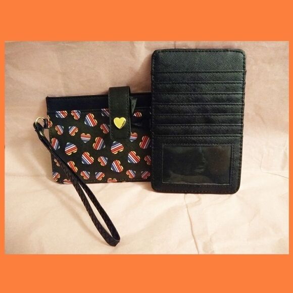 Heart Wristlet/wallet  - Picture 3 of 6